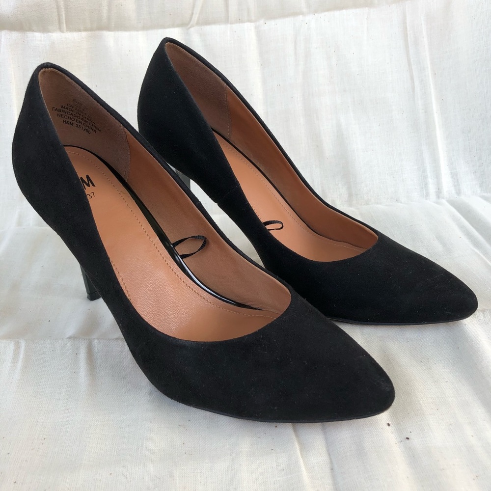 H&M Women’s Black Pointed Toes Pumps